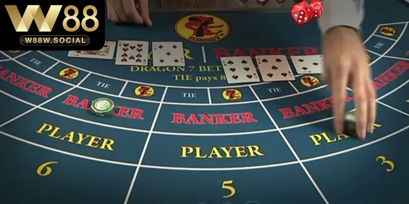 Baccarat Là Gì? Tại Sao Siêu Phẩm Bài Bạc Này Lại Nổi Tiếng? 2 Nguồn gốc, quá trình phát triển của game bài baccarat